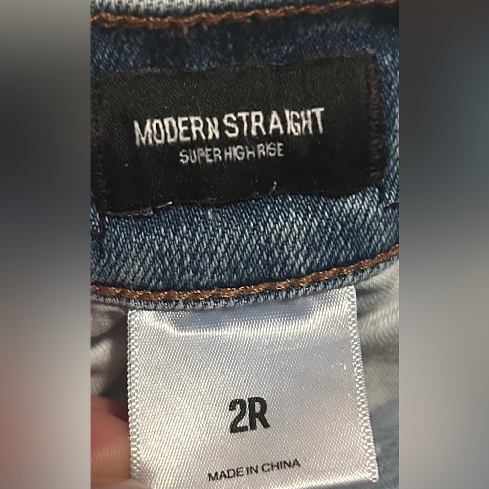 Express modern straight super high rise jeans size 2 - Picture 7 of 9